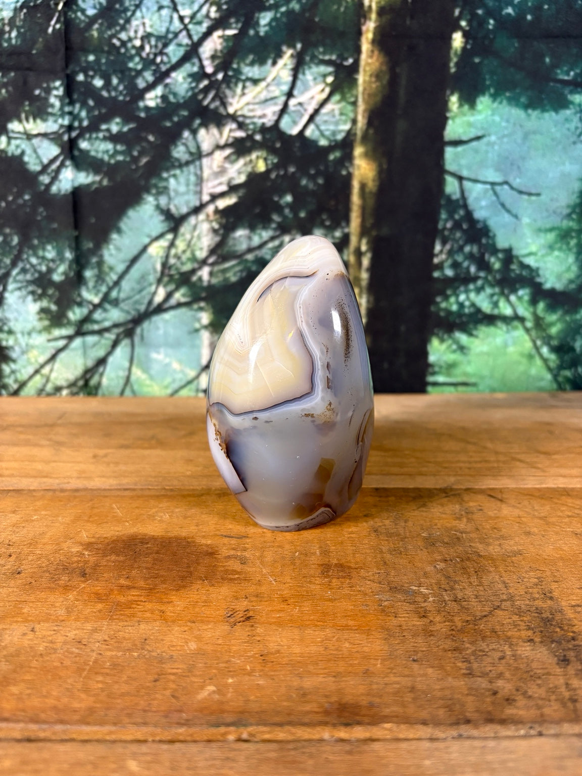 Cream and lavender banded agate freeform side view