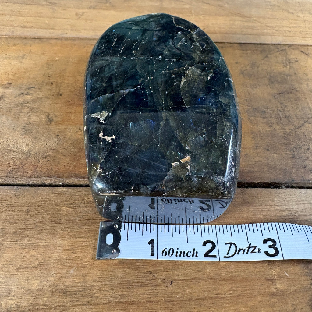 Large labradorite freeform width measurement
