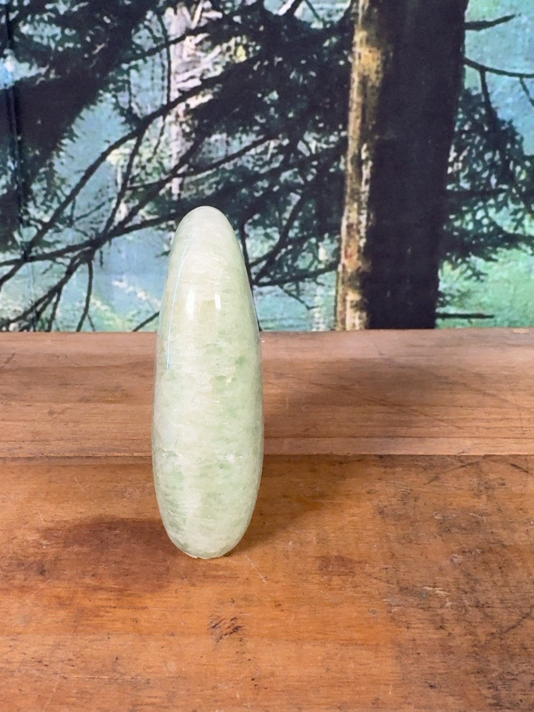 Pale green fluorite freeform, 13.7 oz – view 2