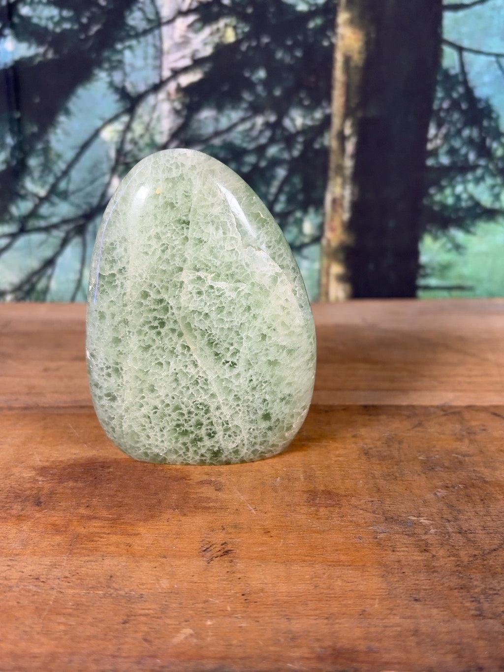 Pale green fluorite freeform, 13.7 oz – view 3